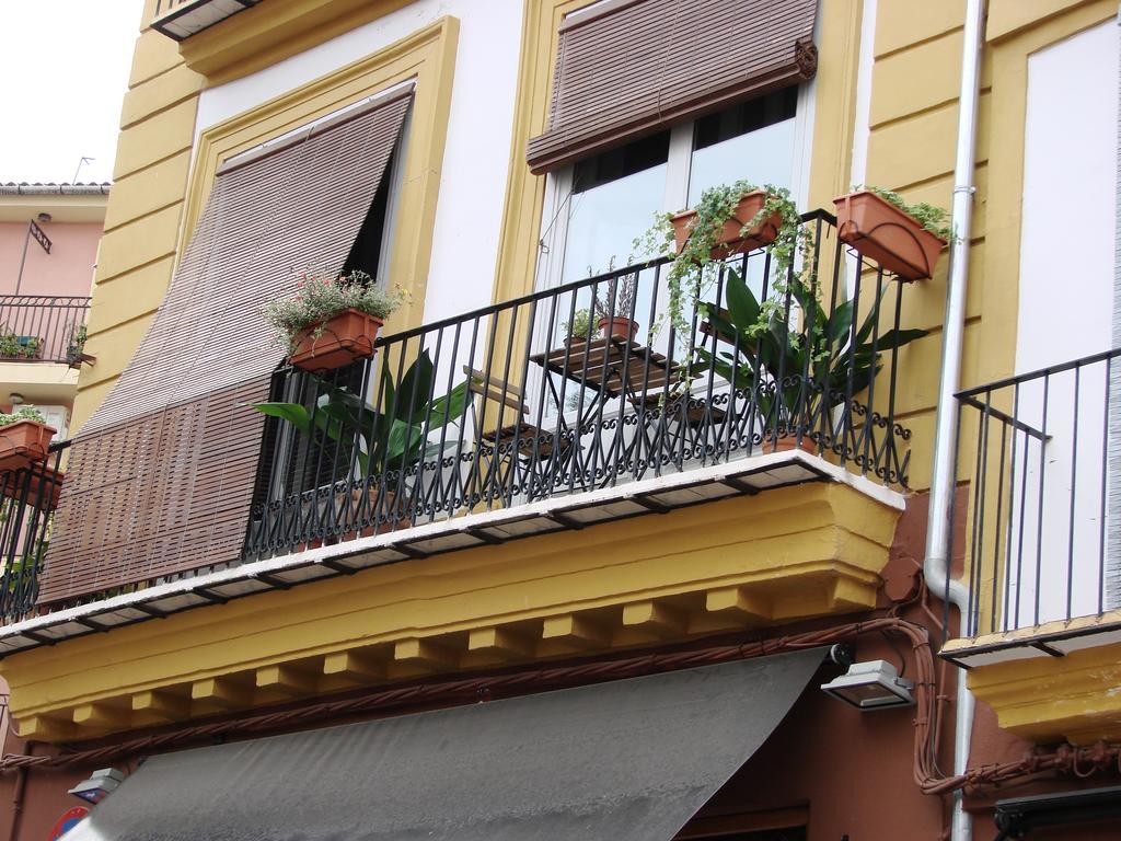 Las Coles Apartasuites Xàtiva Exterior photo
